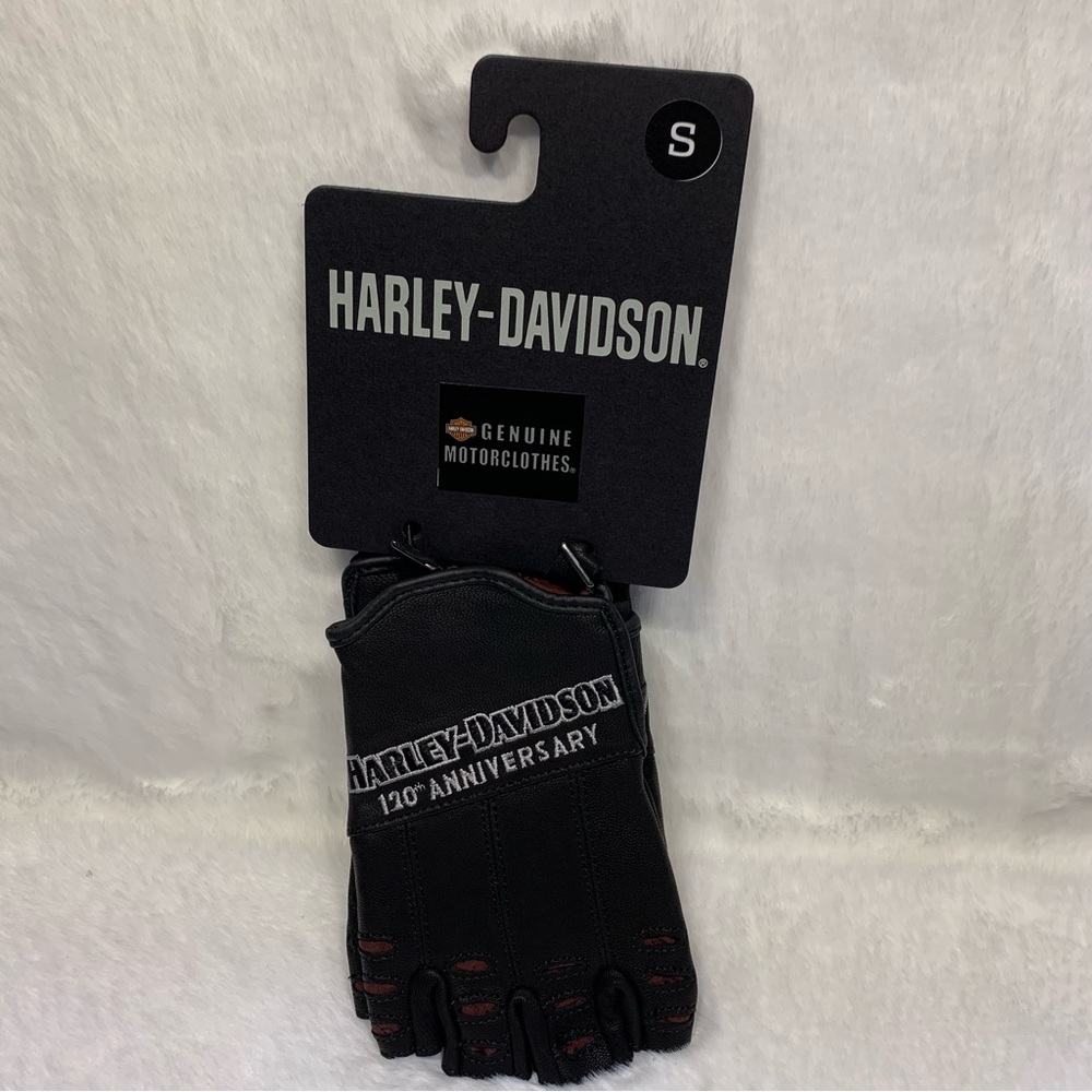 Harley-Davidson Men's 120th Anniversary True North Fingerless Gloves - Picture 10 of 16